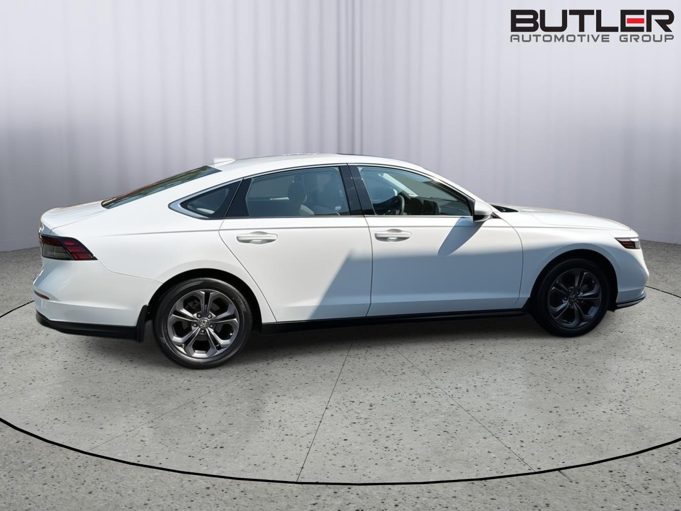 Used 2023 Platinum White Pearl Honda EX image 7