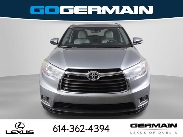 Used 2016 Silver Toyota Limited image 2