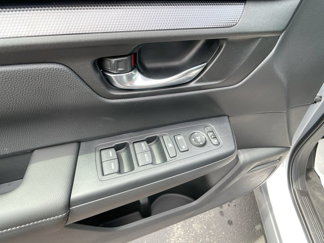 New 2026 Solar Silver Metallic Honda AWD EX image 13