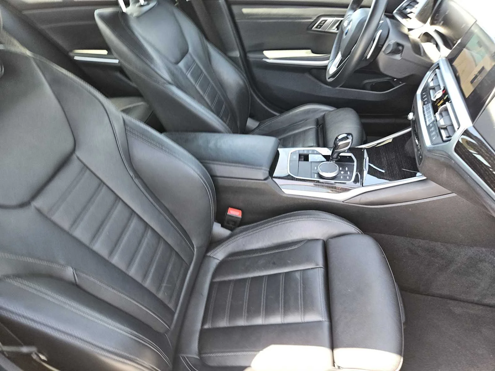 Used 2021 Black Sapphire Metallic BMW 330e image 13