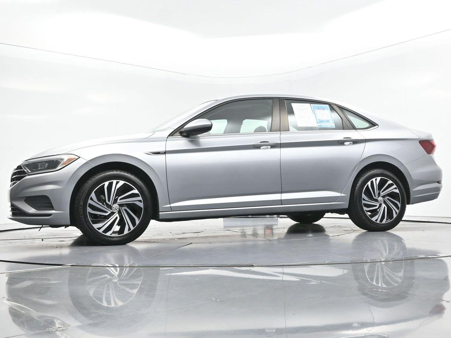 Used 2021 Pyrite Silver Metallic Volkswagen SEL image 48