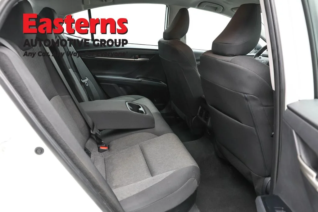 Used 2025 White Toyota LE image 22