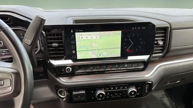 Used 2025 Silver GMC SLT image 25