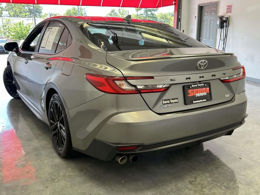 Certified Used 2025  Toyota SE image 5