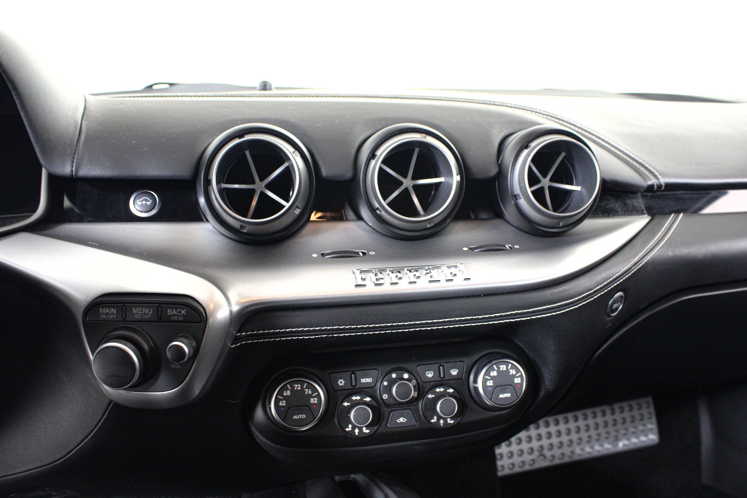 Used 2015 Grigio Scuro Ferrari  image 39