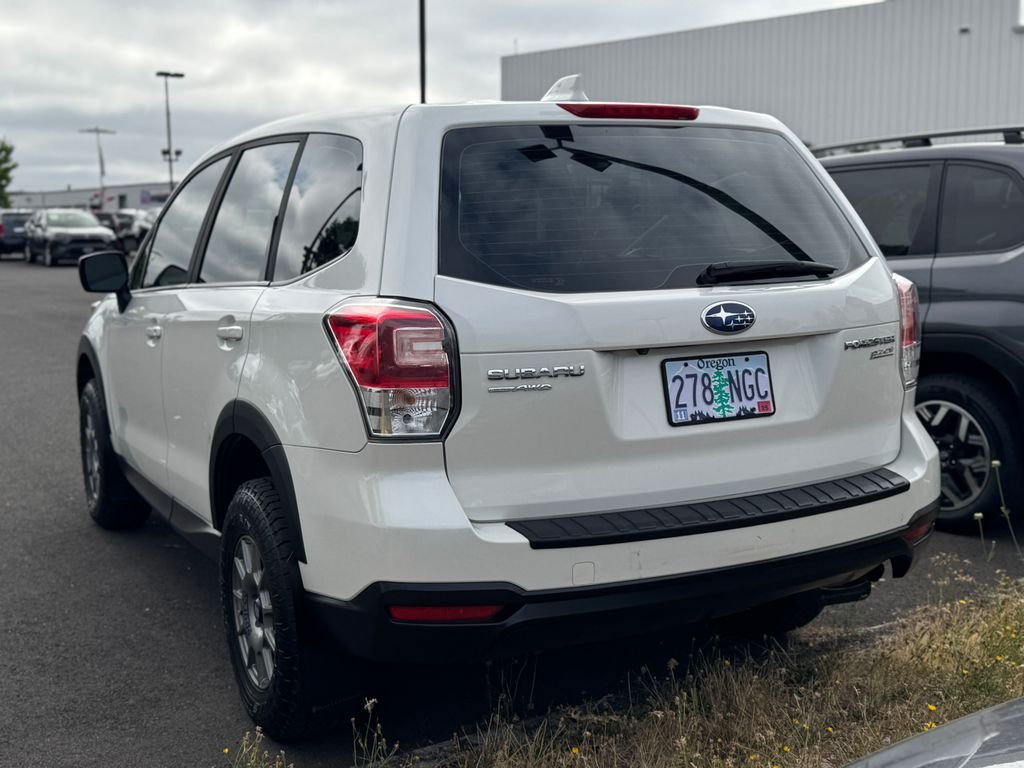 Used 2017 Crystal White Pearl Subaru 2.5i image 2
