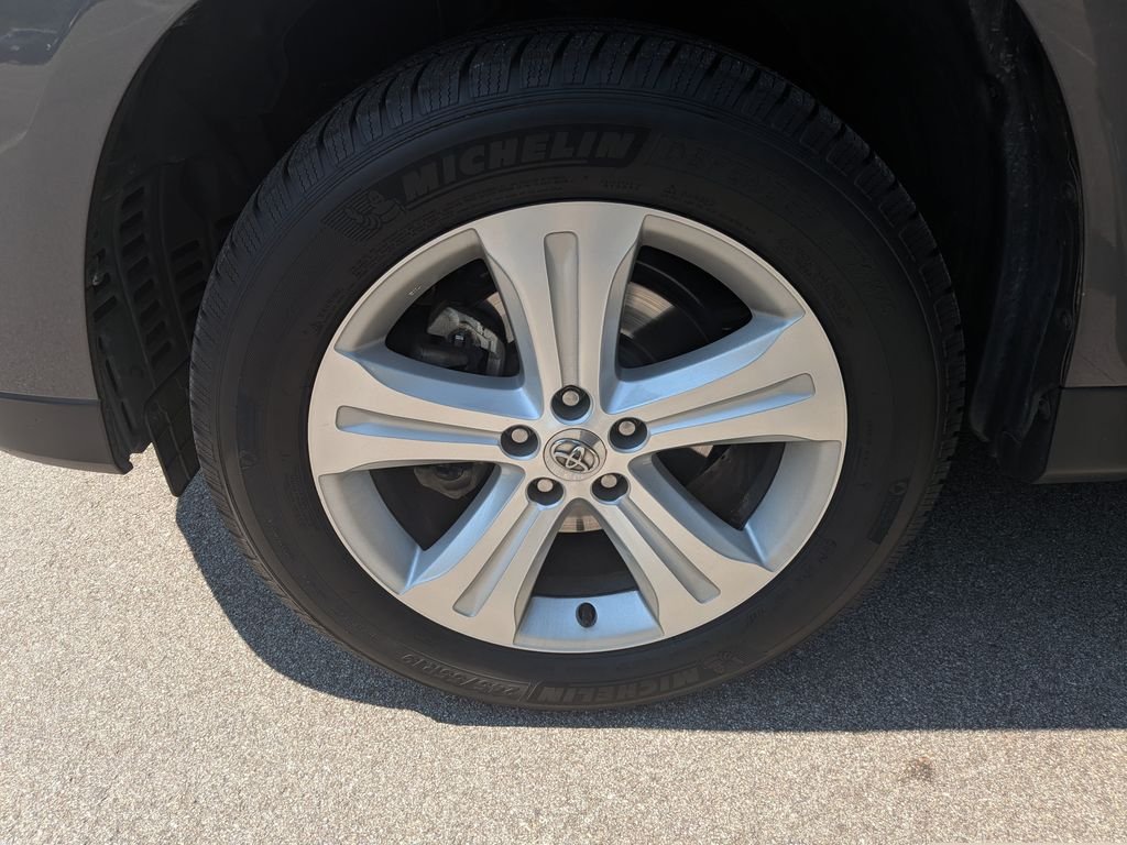 Used 2012 Gray Toyota Limited image 6