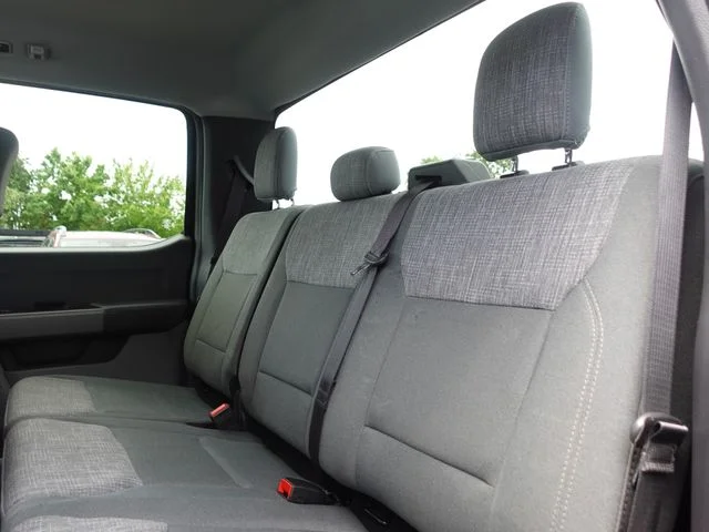 Used 2024 Black Ford XLT image 25