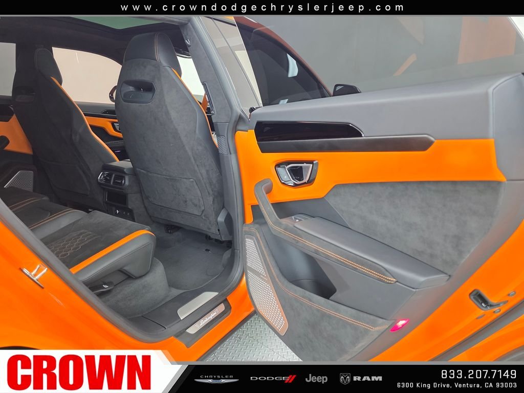 Used 2024  Lamborghini S image 24