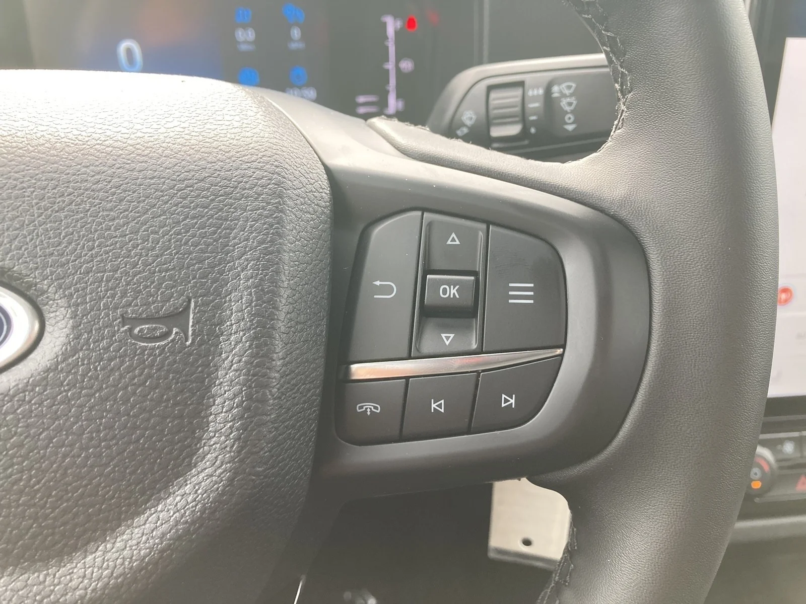 New 2026 Avalanche Ford XLT image 14