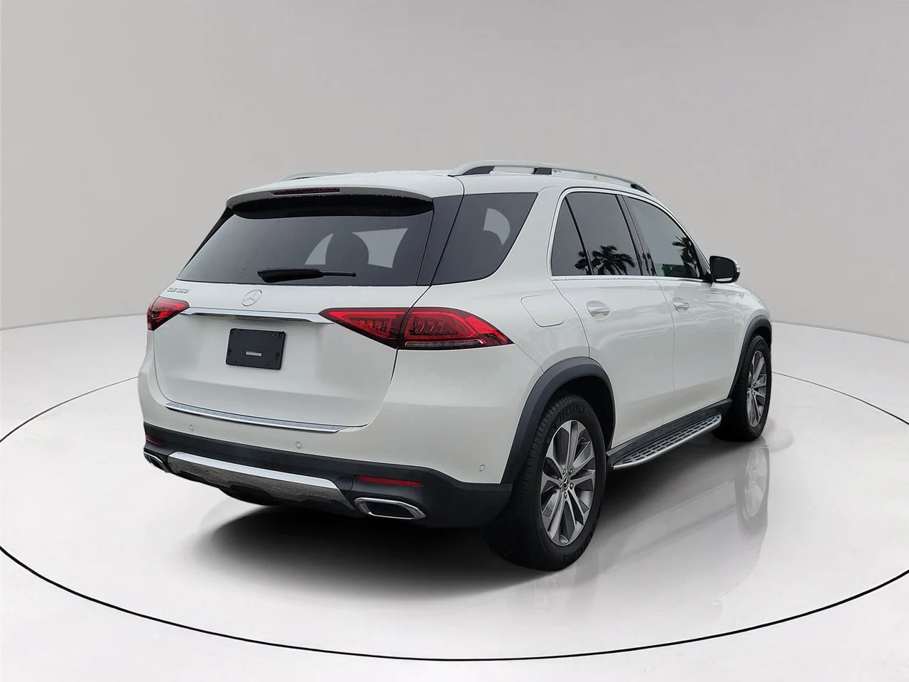 Used 2020 White Mercedes-Benz GLE 350 image 4