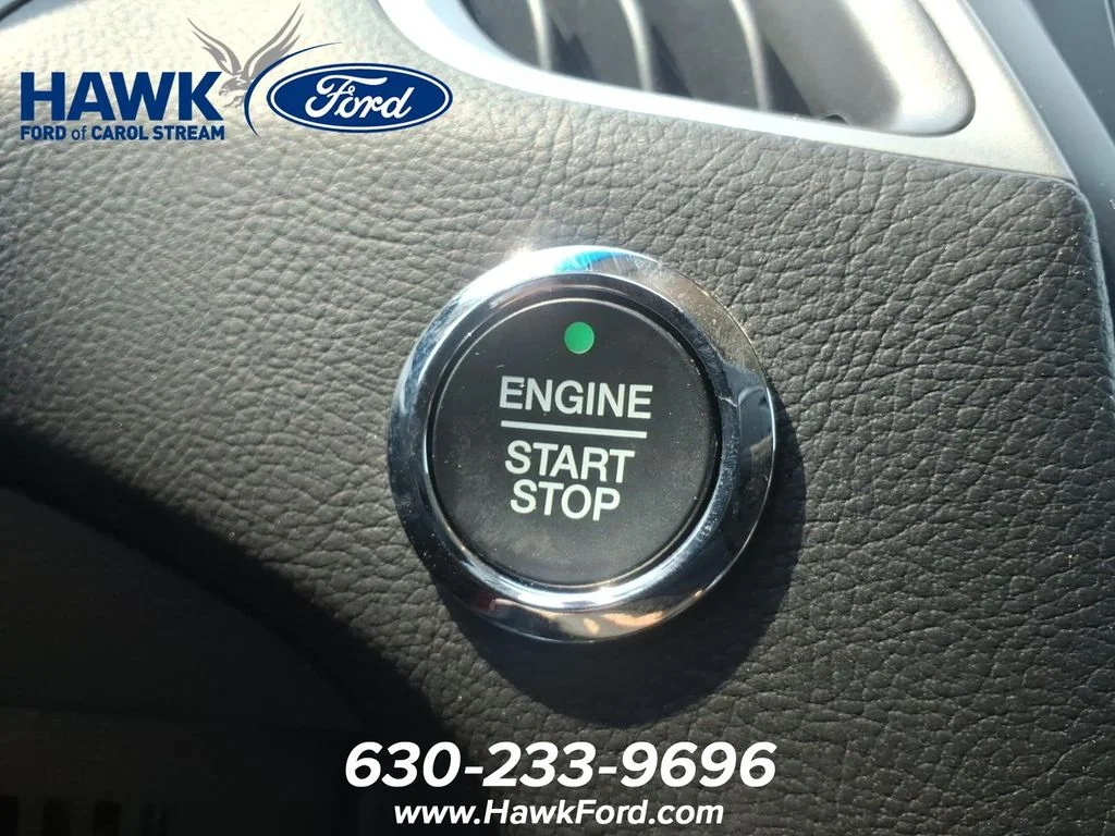 Used 2023 Red Ford SEL image 27