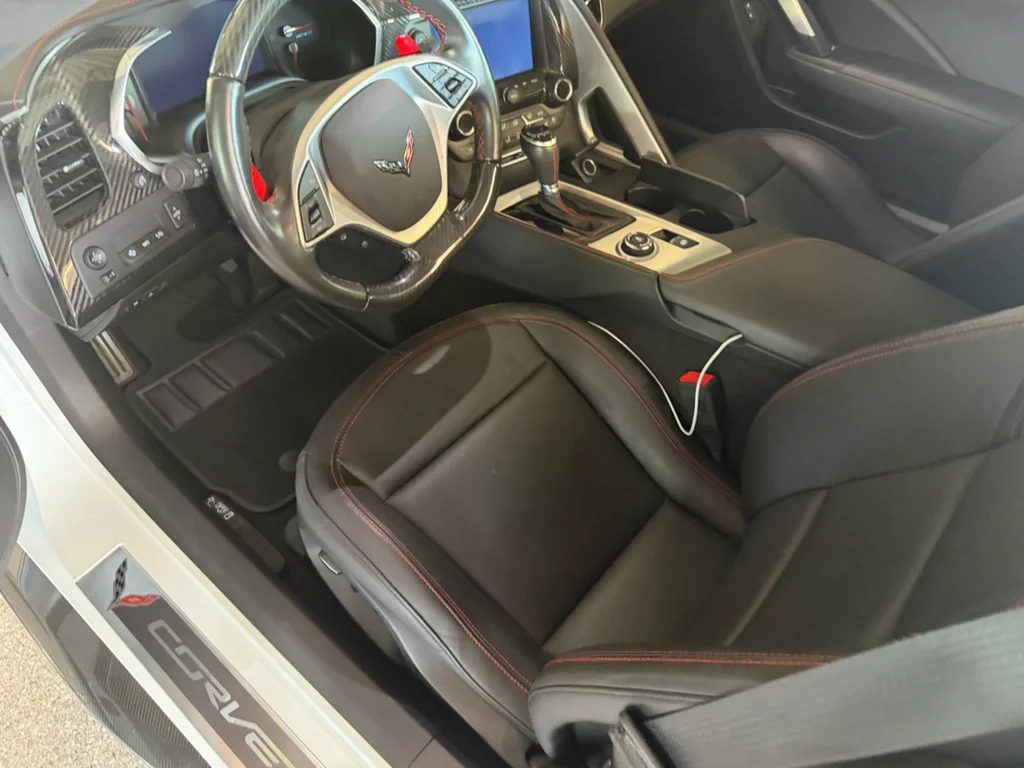 Used 2019 ARCTIC WHITE Chevrolet ZR1 3ZR image 9