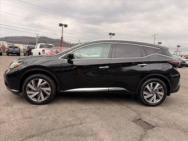 Used 2021 Black Nissan SL image 8