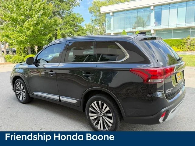 Used 2020 Black Mitsubishi SEL image 8