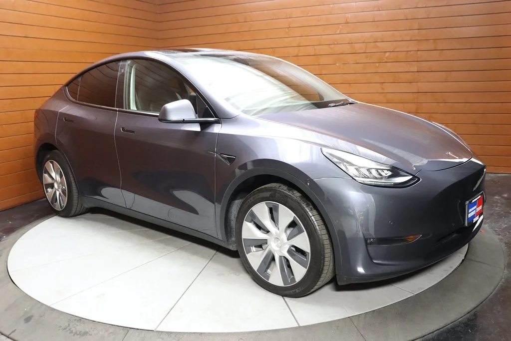 Used 2020 Solid Black Tesla Long Range image 15