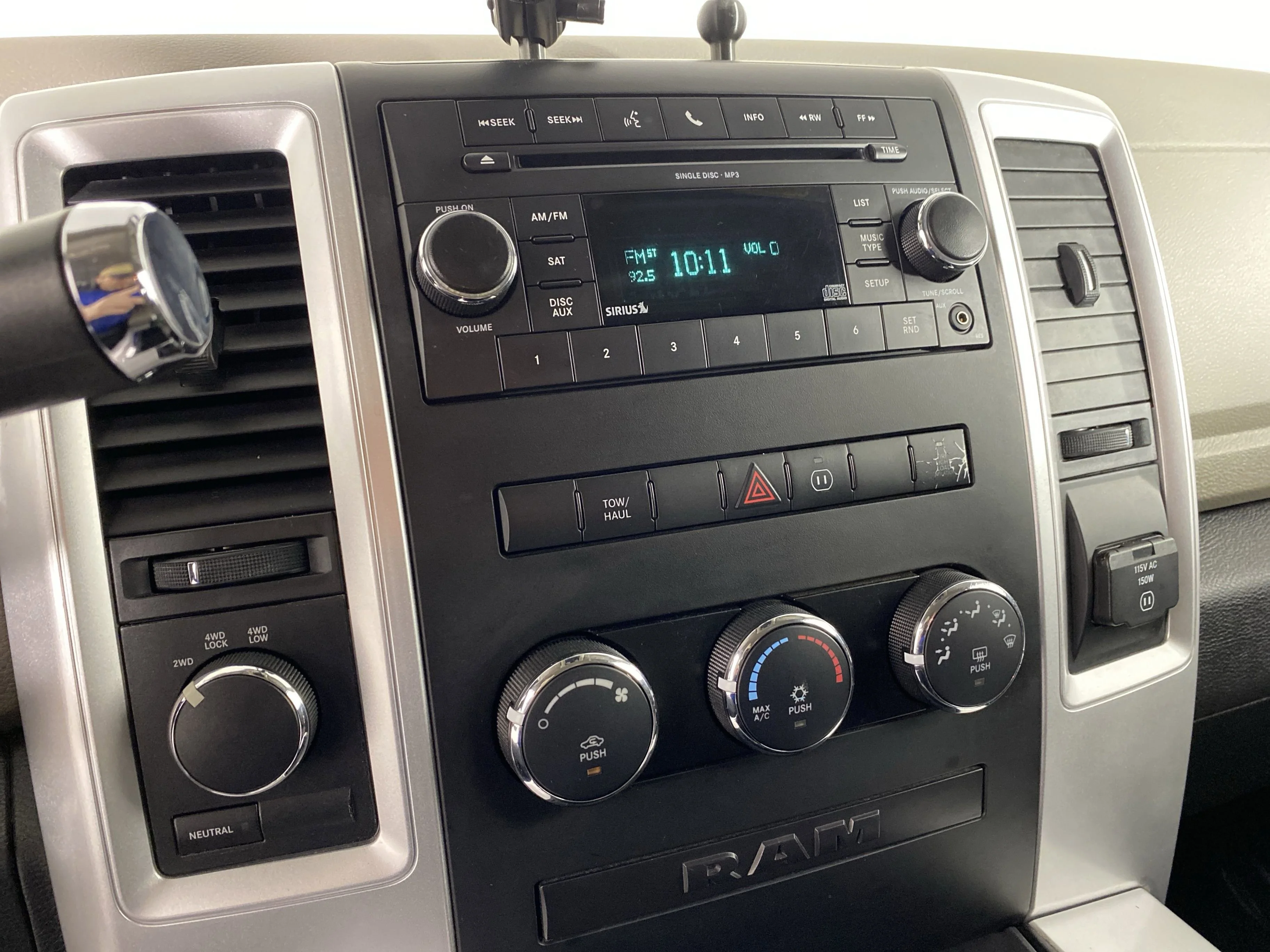 Used 2010 Inferno Red Crystal Pearl Dodge SLT image 21
