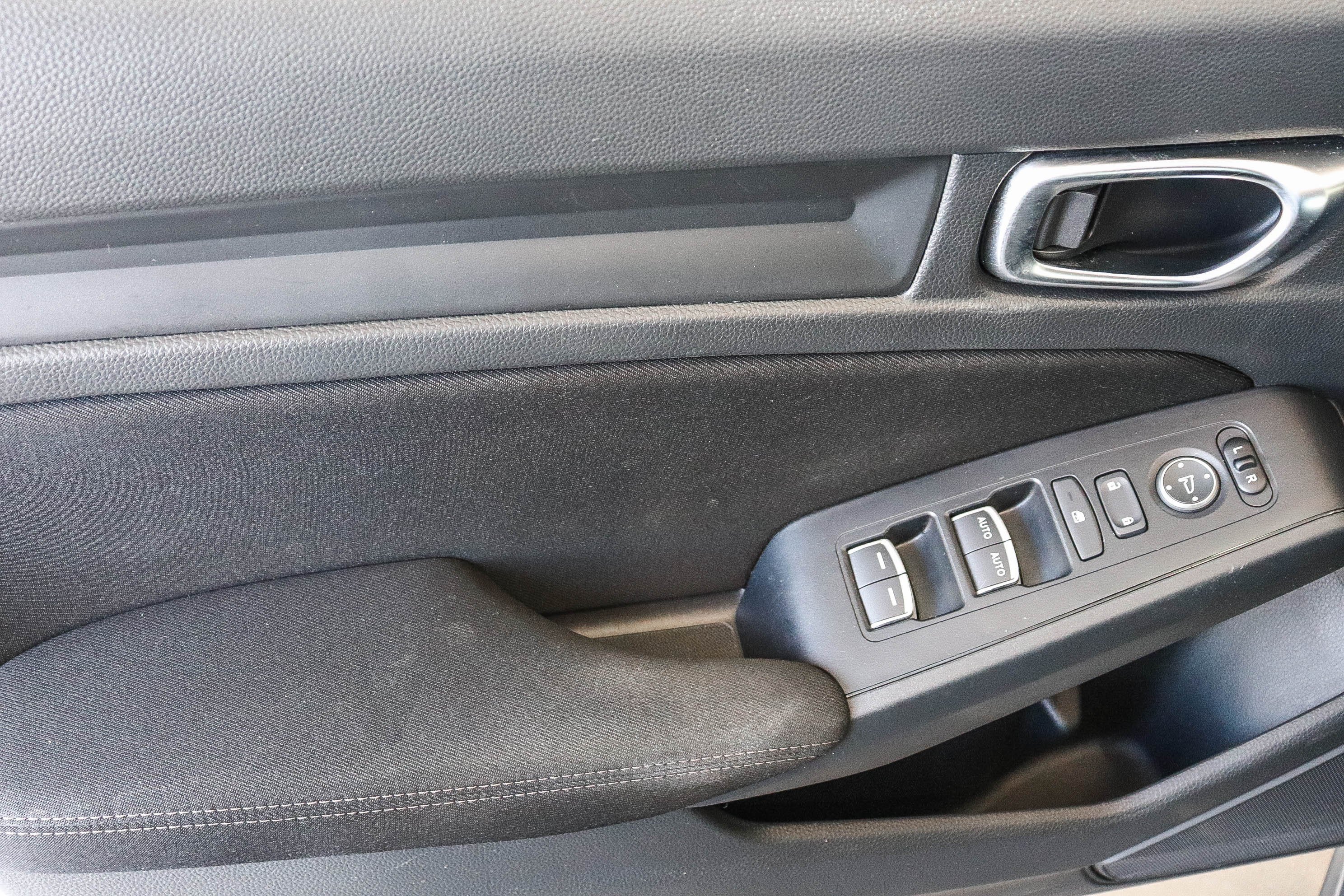 2024 Honda Civic Hatchback Sport - Photo 24