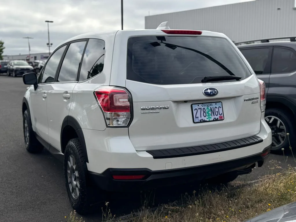 Used 2017 Crystal White Pearl Subaru 2.5i image 2