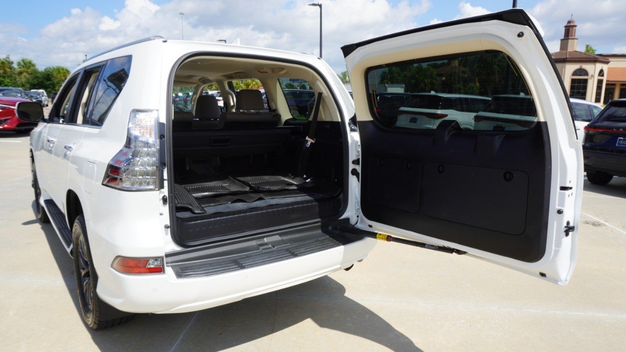 Certified Used 2023 EMINENT WHITE PEARL Lexus GX 460 Premium image 40