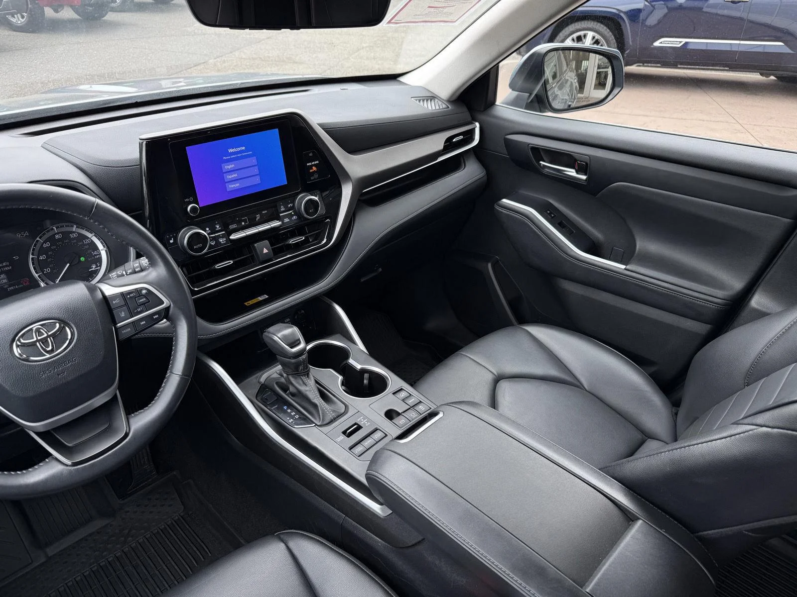 Used 2024 Moon Dust Toyota XLE image 17