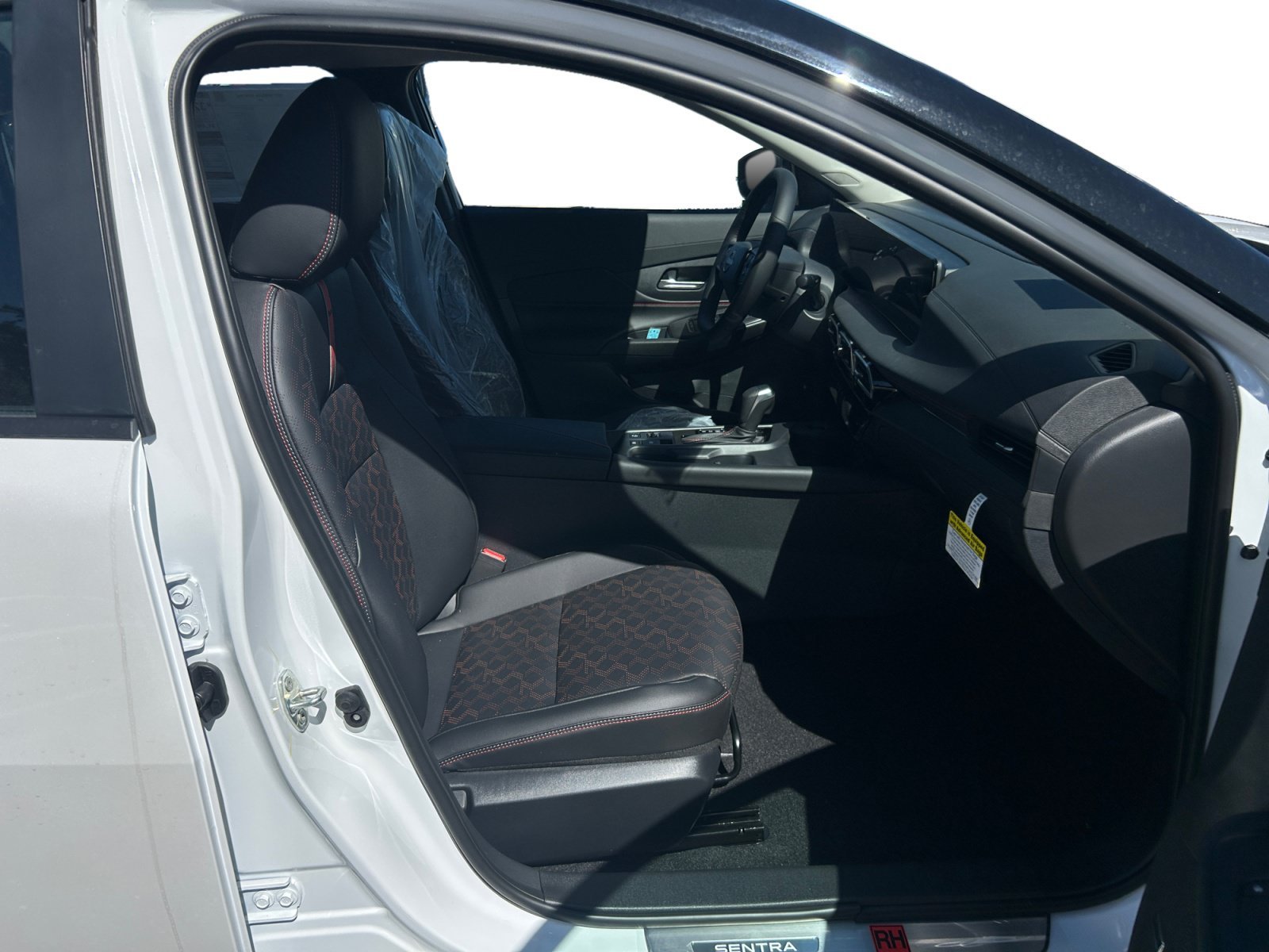 New 2027 Aspen White TriCoat / Super Black Two-tone Nissan SR image 29