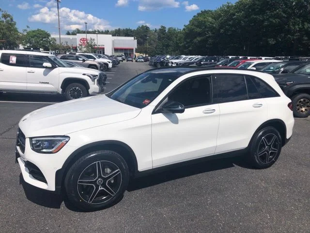 Used 2022 Polar White Mercedes-Benz GLC 300 image 37