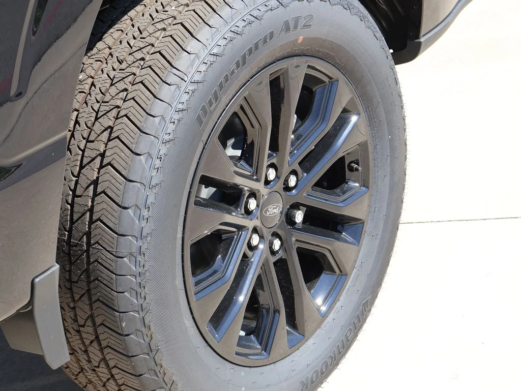 New 2026 Agate Black Metallic Ford Lariat® image 40