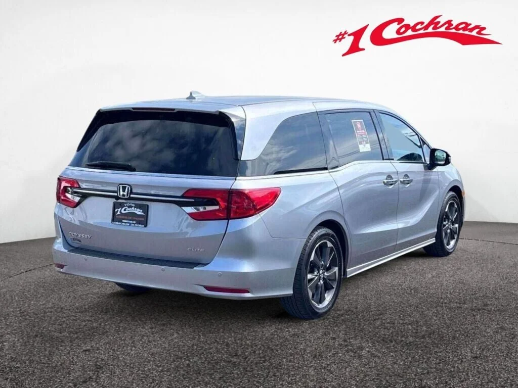 Used 2022 Lunar Silver Metallic Honda Elite image 7