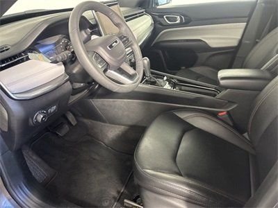 Certified Used 2024  Jeep Limited image 12