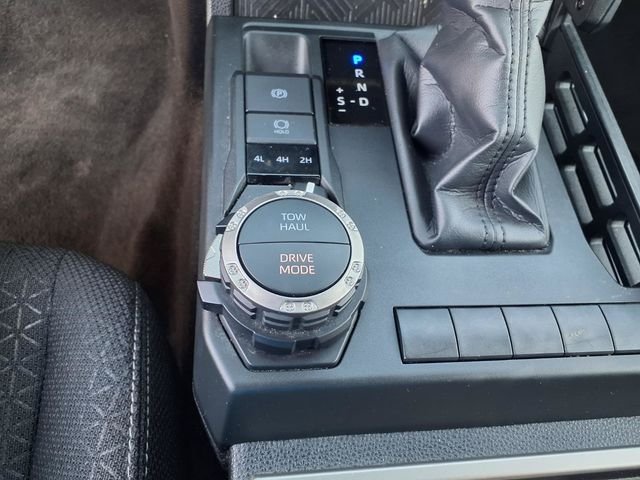 Used 2025  Toyota SR5 image 15