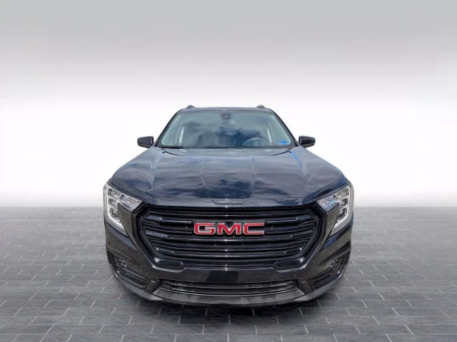 Used 2023 Black GMC SLE image 2