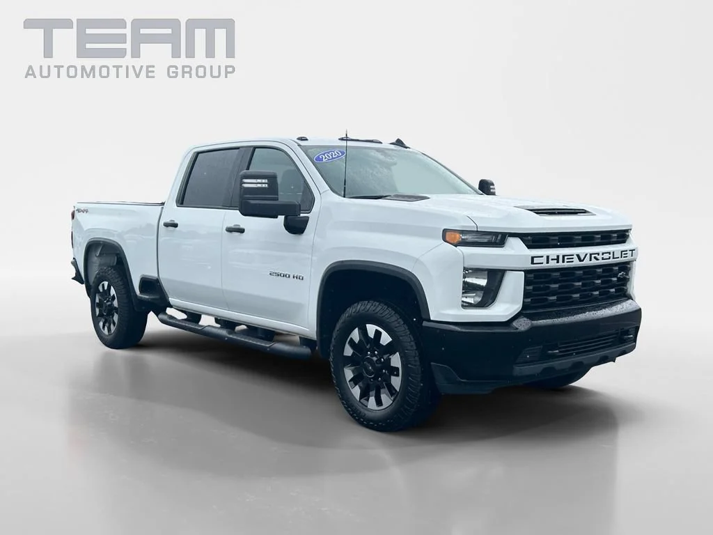 Used 2020 SUMMIT WHITE Chevrolet Custom image 1