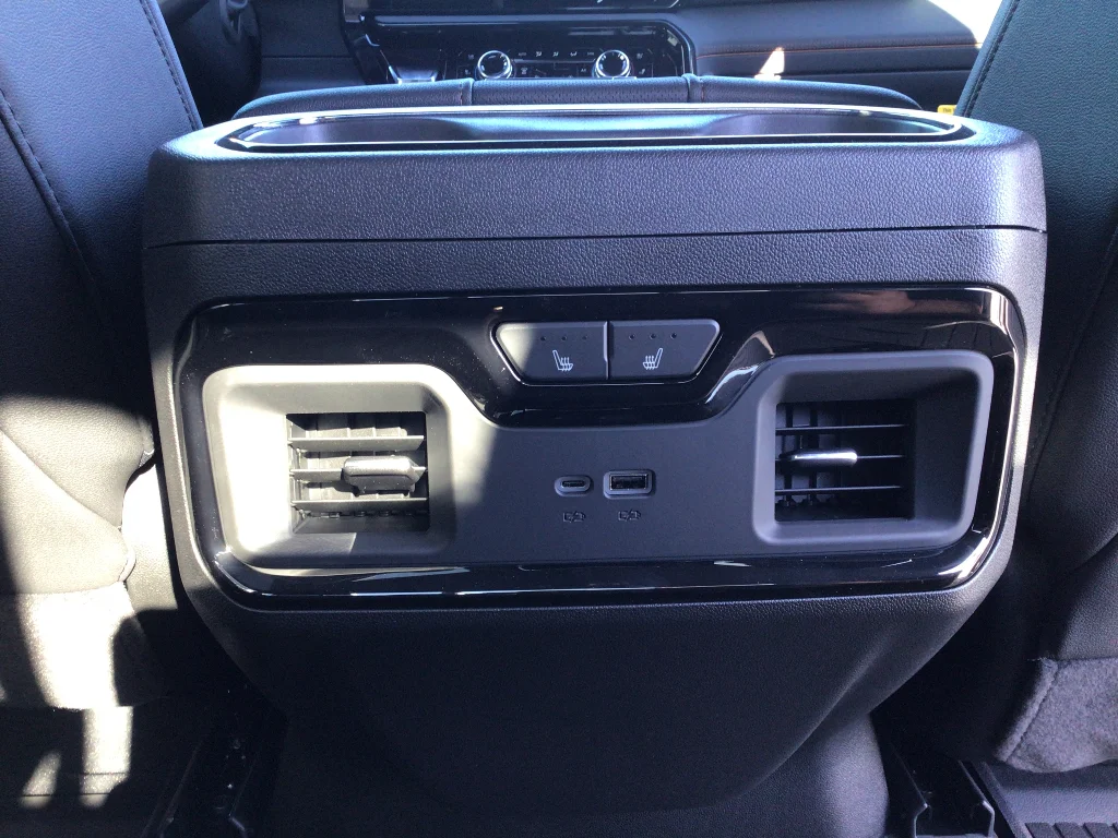 New 2026 Summit White GMC AT4 image 8