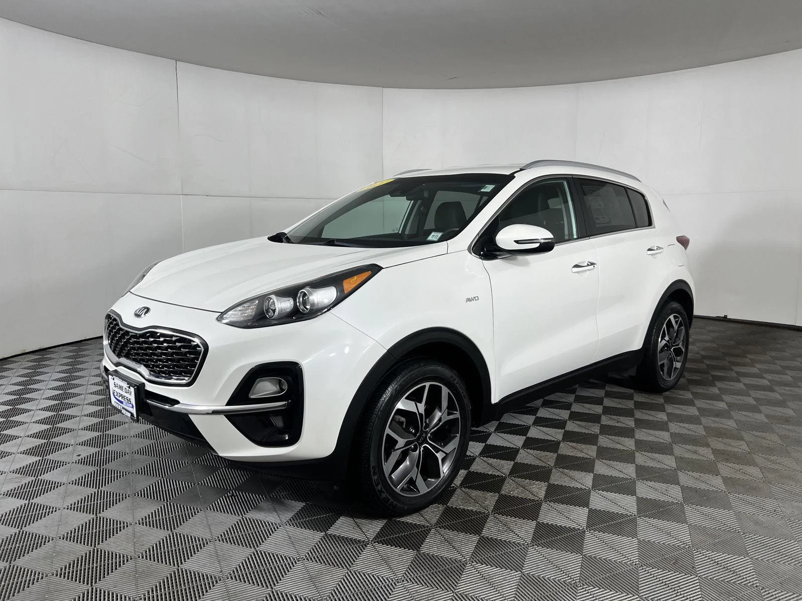 Used 2021 Snow White Pearl Kia EX image 2