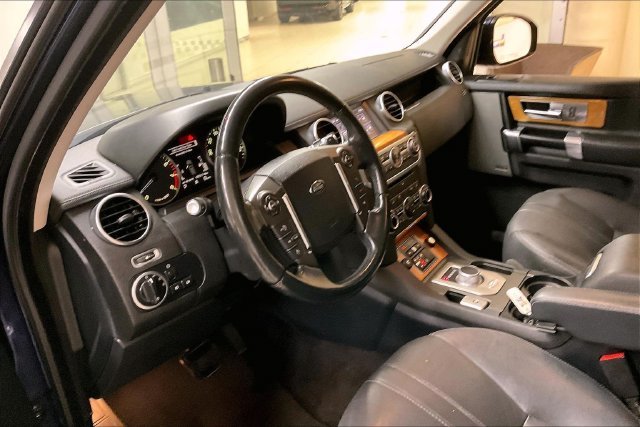 Used 2016 Blue Land Rover HSE image 22