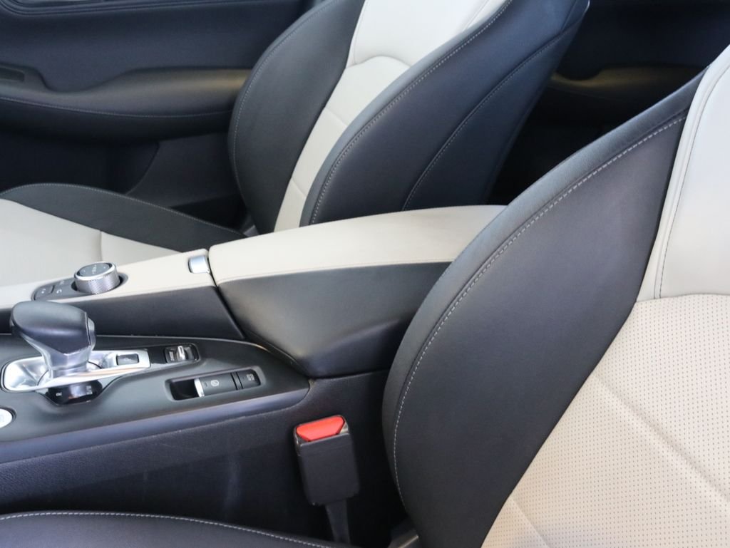 Certified Used 2023 Gray INFINITI LUXE image 22