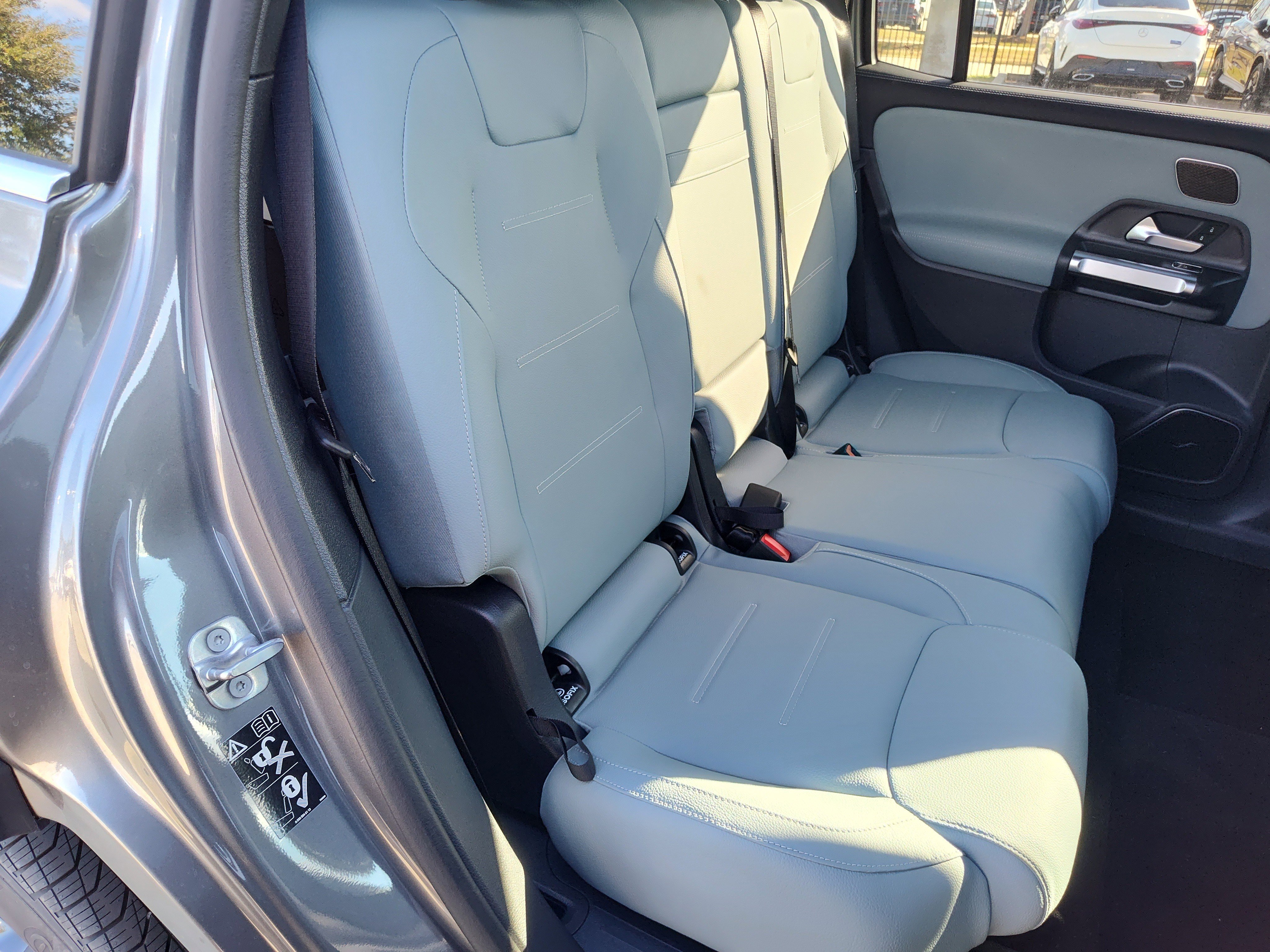 New 2026 Mountain Grey Metallic Mercedes-Benz GLB 250 image 28