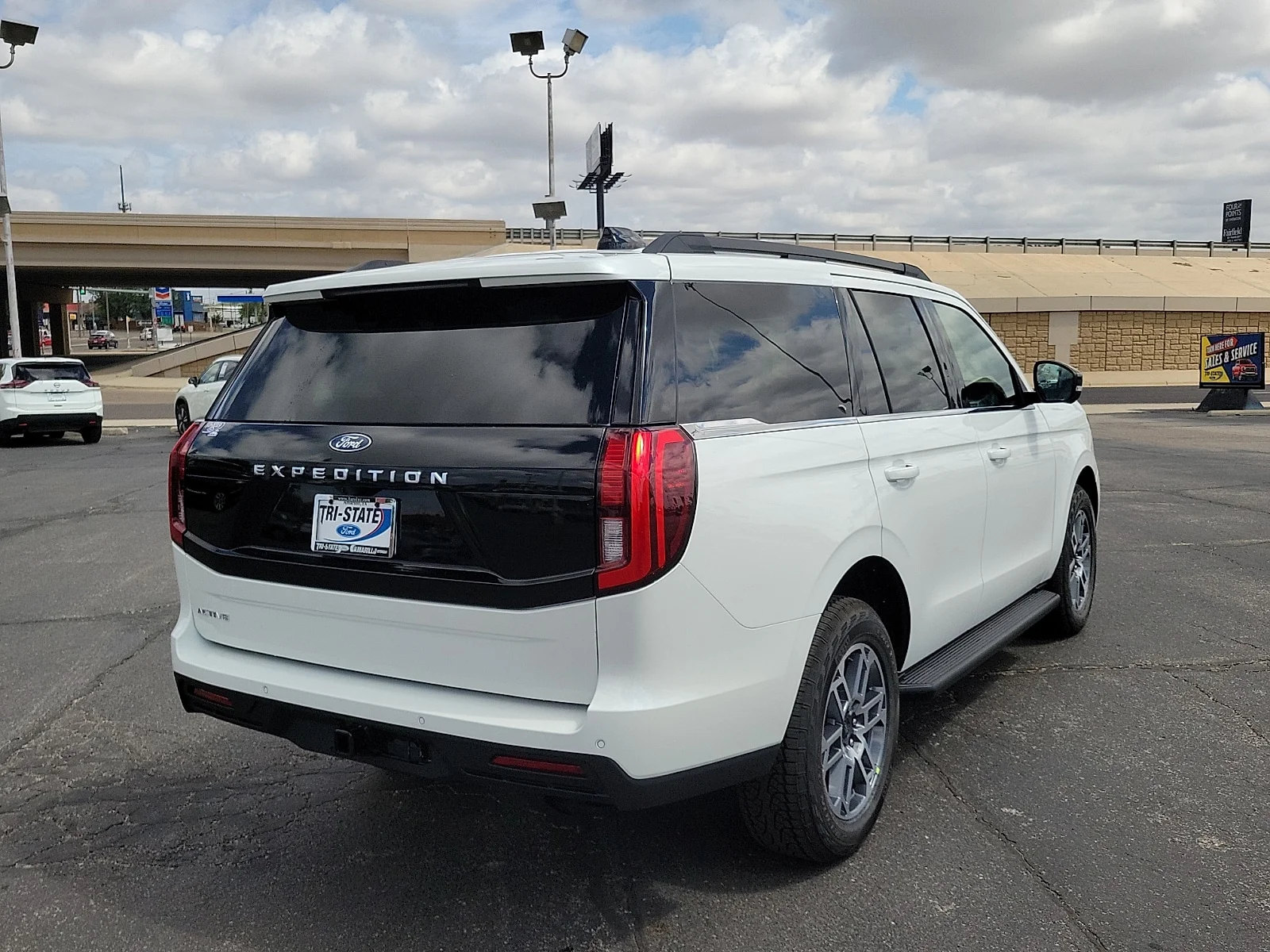 New 2026 Star White Metallic Tri-Coat Ford Active image 4