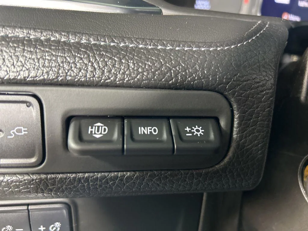 Used 2021 Onyx Black GMC Denali image 18