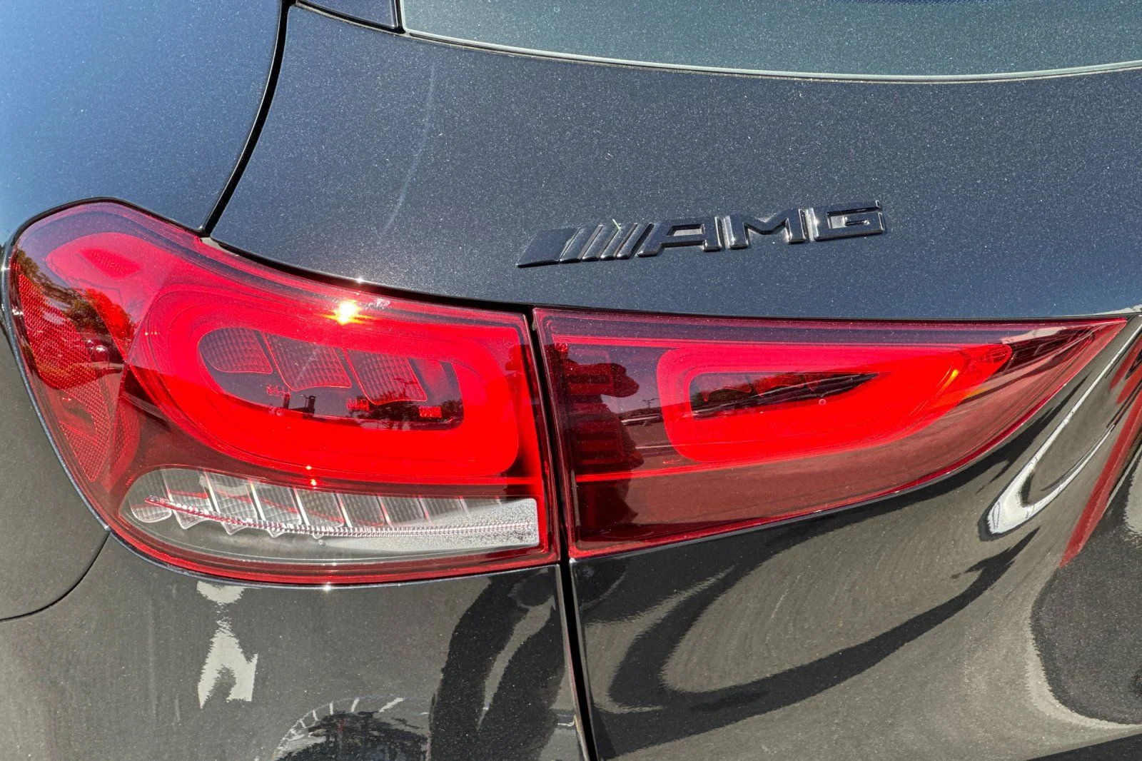 Used 2022 Black Mercedes-Benz 4MATIC® image 12