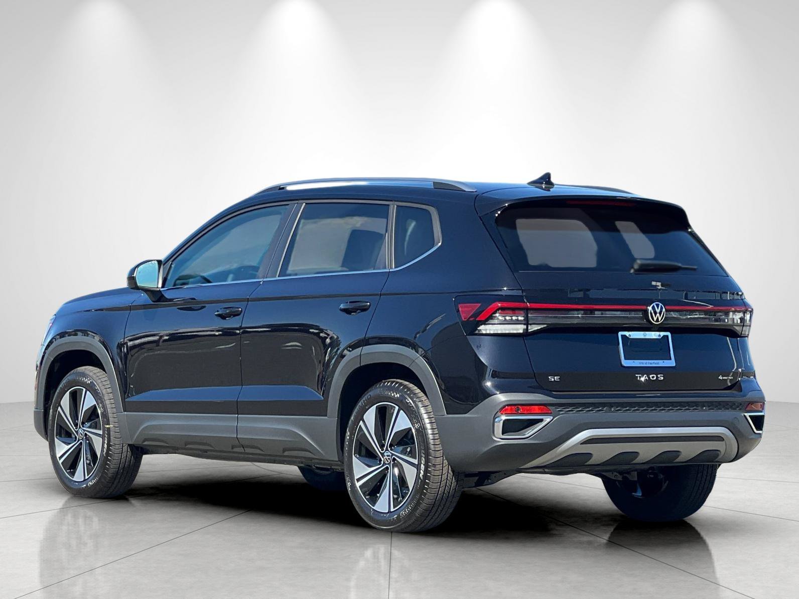 New 2026 Deep Black Pearl Volkswagen SE image 3