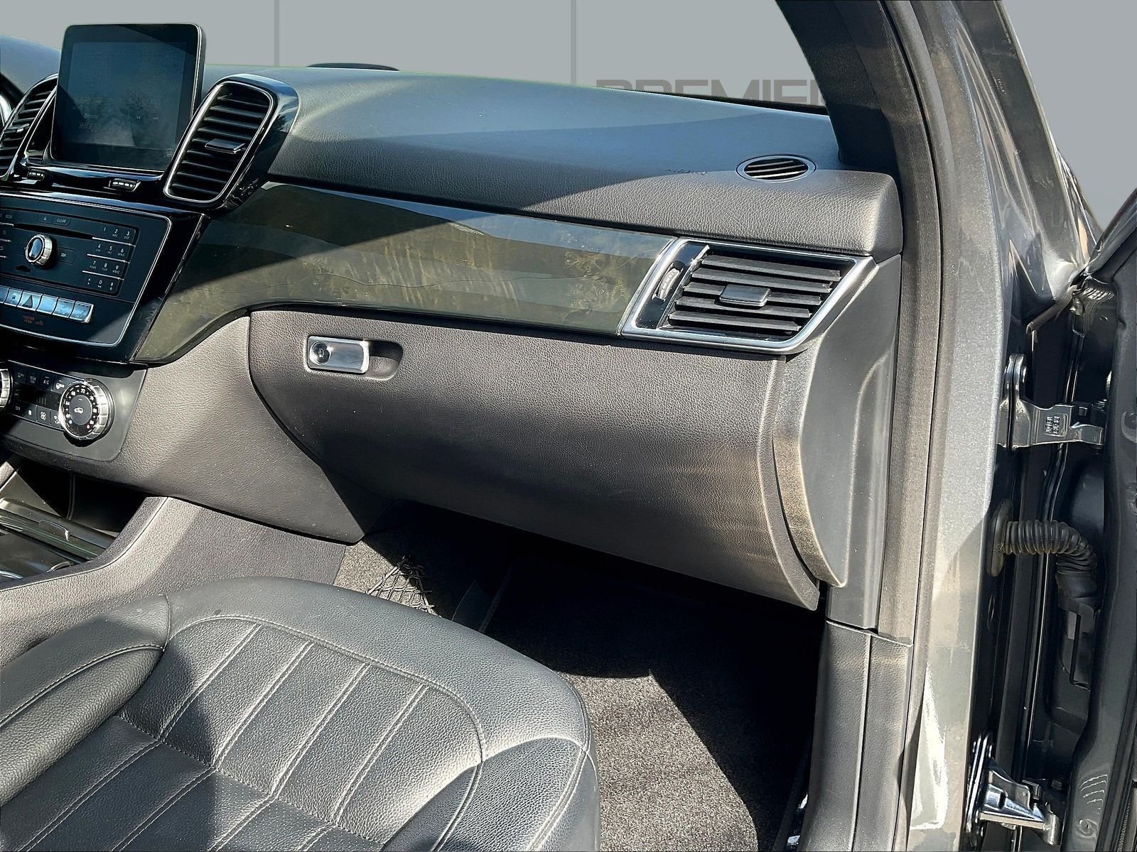 Used 2018  Mercedes-Benz GLE 350 image 28