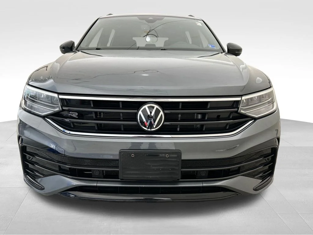 Used 2024 Gray Volkswagen 2.0T SE R-Line Black image 8