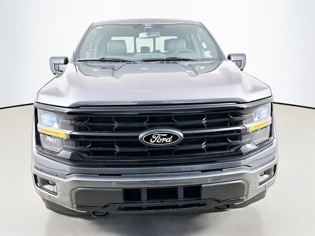 New 2026 Carbonized Gray Metallic Ford XLT image 2