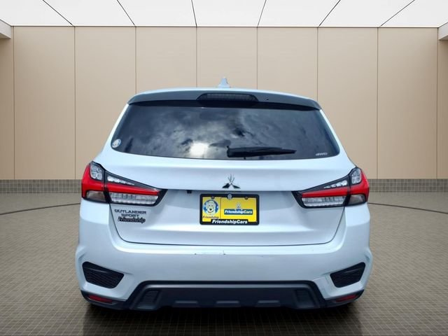 Used 2024  Mitsubishi 2.0 ES image 7