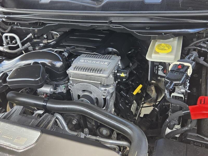 Used 2022 Diamond Black JEEP SERIES II 4X2 image 24