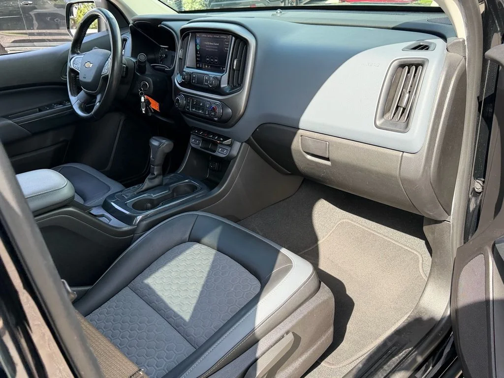 Certified Used 2021 Black Chevrolet Z71 image 17