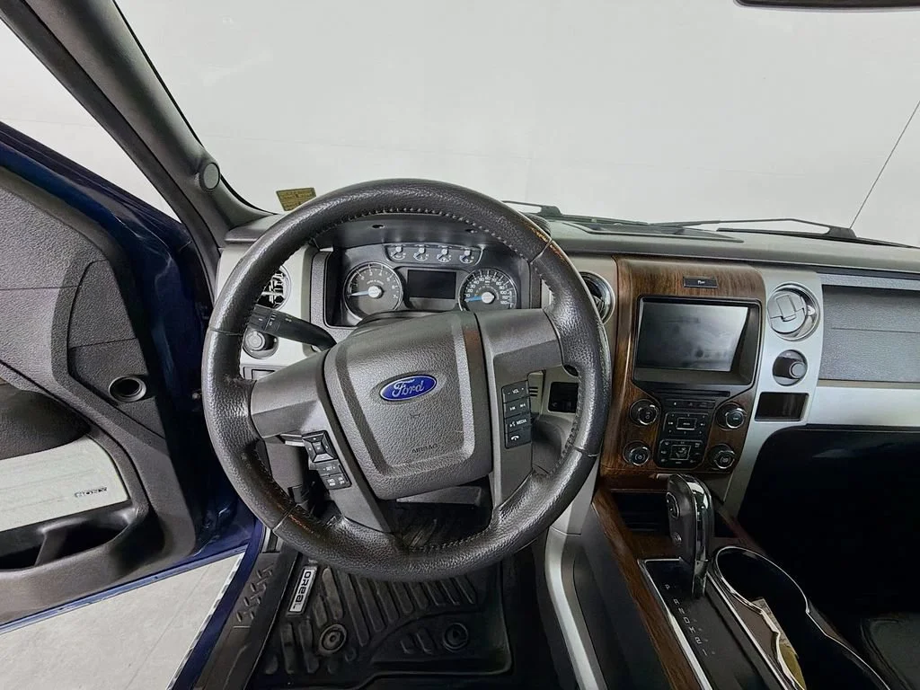 Used 2013 Blue Ford XL image 13