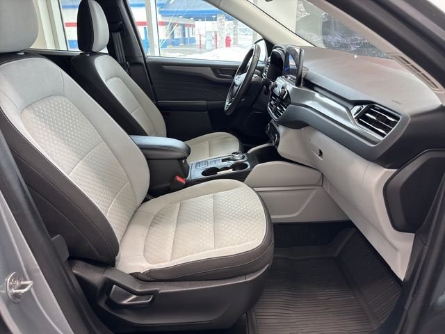 Used 2023 Silver Ford Active image 12
